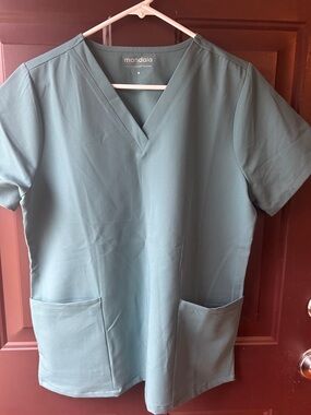 Mandala Women's V-Neck Scrub Top in Teal